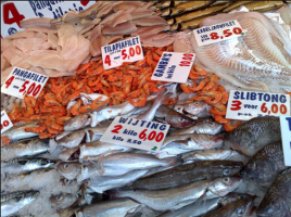Vis verkopen aan honderd per uur